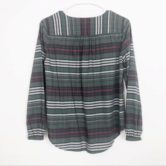 Madewell V-Neck Button-Down Shirt in Pineview XS - Picture 5 of 6